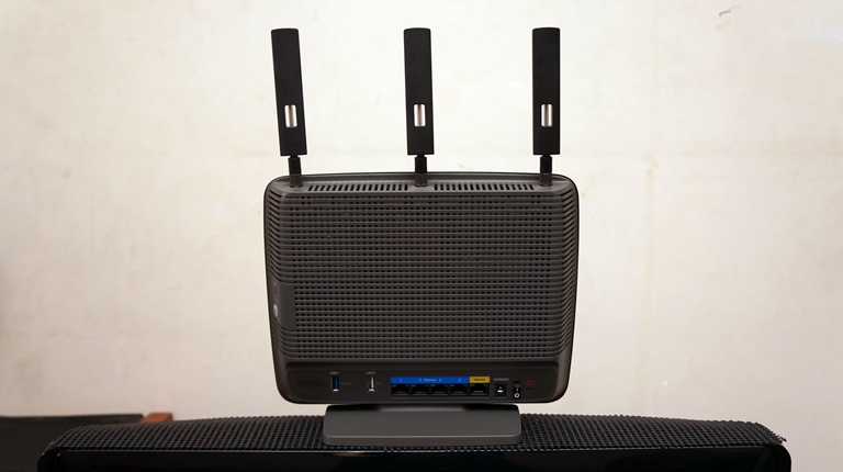 linksys-ea9200-4