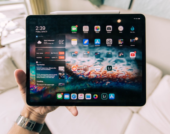 iPad Pro vs MacBook Pro Which One Should You Buy? » YugaTech