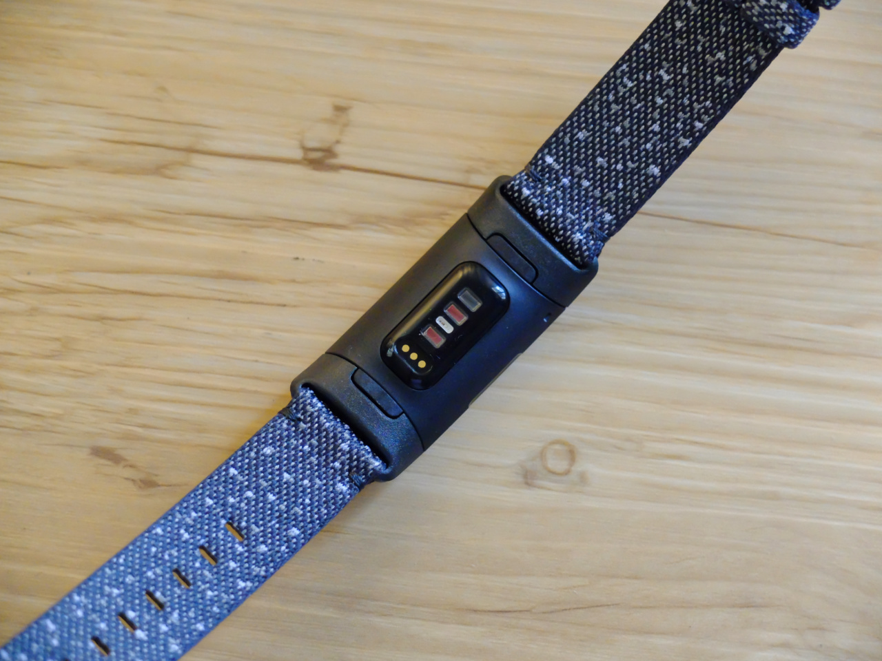 Altimeter fitbit charge online 4