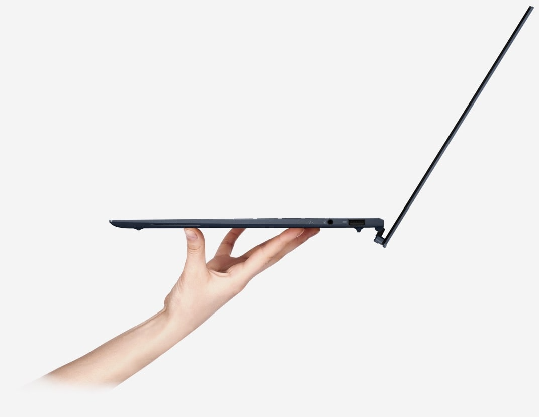 Asus Zenbook S 13 Oled On Hand