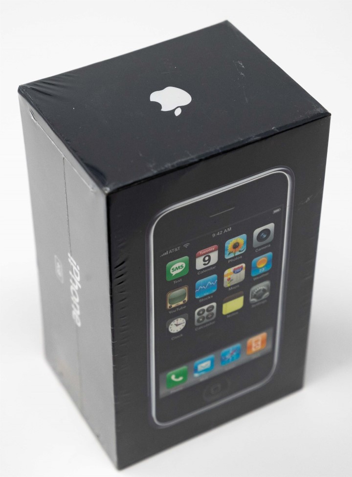 Iphone 4gb (2007) Sold Usd 190372 Lcg Auctions (1)(custom)