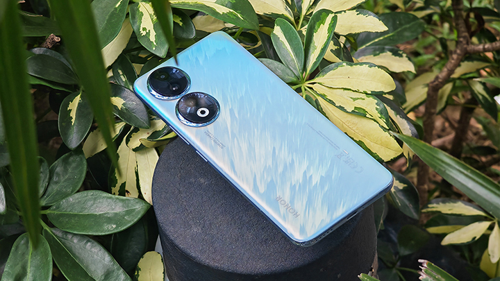 HONOR 90 5G limited edition Peacock Blue available on November 15 »  YugaTech