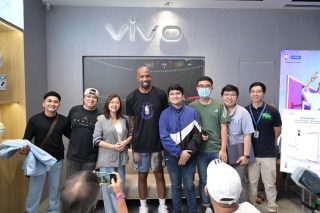 Rip Hamilton With Vivo Management (vp For Sales Hazel Bascon In Grey)