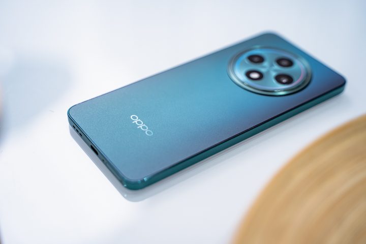 Oppo Reno12 F 23