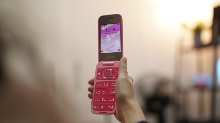 Hmd Barbie Phone Review